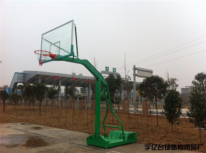 YYP-LQ1026移动式单臂篮球架